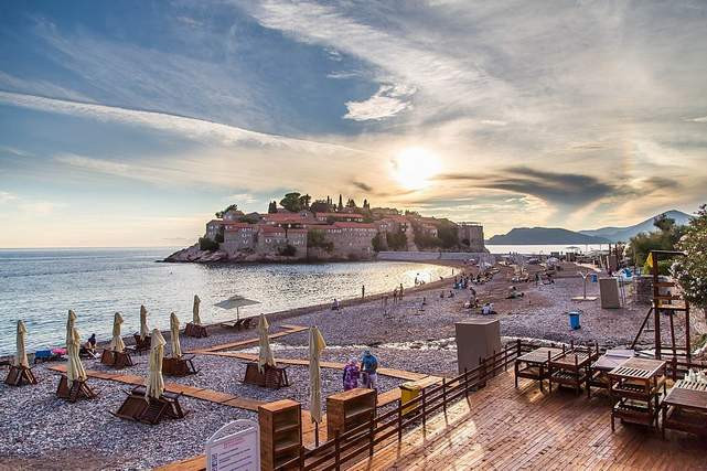 Montenegro Karadağ’da  yaşamak