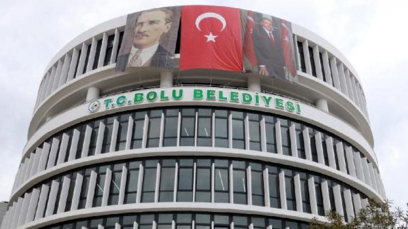 CHP'li başkanın ilk icraatı Türkiye Cumhuriyeti'nin geri dönüşü oldu