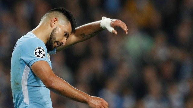 Ünlü futbolcunun milyonluk otomobili hurdaya döndü