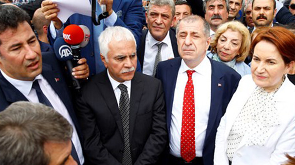 İYİ Parti'de Koray Aydın ve Ümit Özdağ istifa etti !