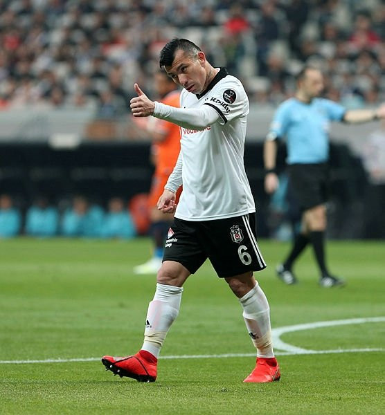 Medel'in yerine gelecek ismi bulundu
