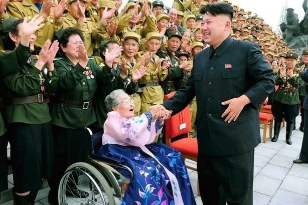 Yemeği soğuk gelen Kim Jong-Un bakın ne yapmış