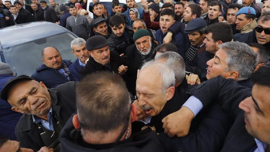 CHP lideri Kemal Kılıçdaroğlu'na saldırı !