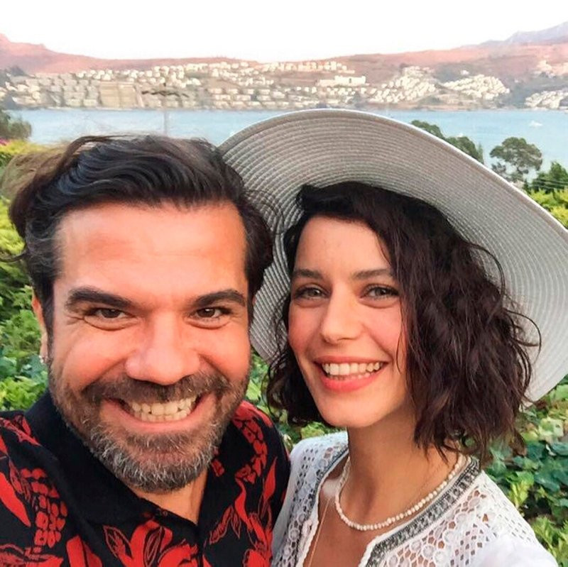 Boşanma haberlerini yalanlamıştı! Beren Saat’ten yeni paylaşım