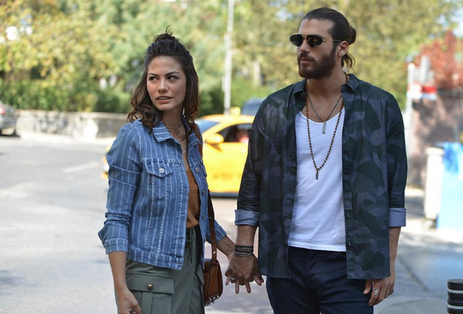 Can Yaman’dan olay yaratan paylaşım