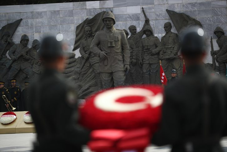 Çanakkale Kara Savaşlarının 104. yıl dönümü böyle anıldı