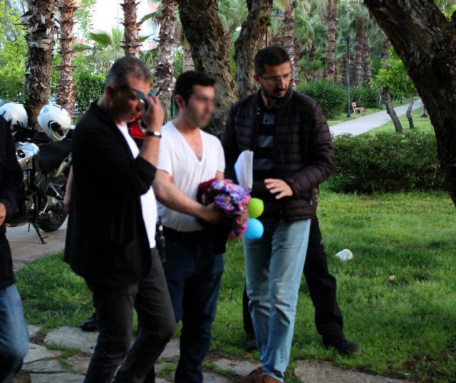 Akılalmaz olay ! Parkta kadın kılığında yakalandı
