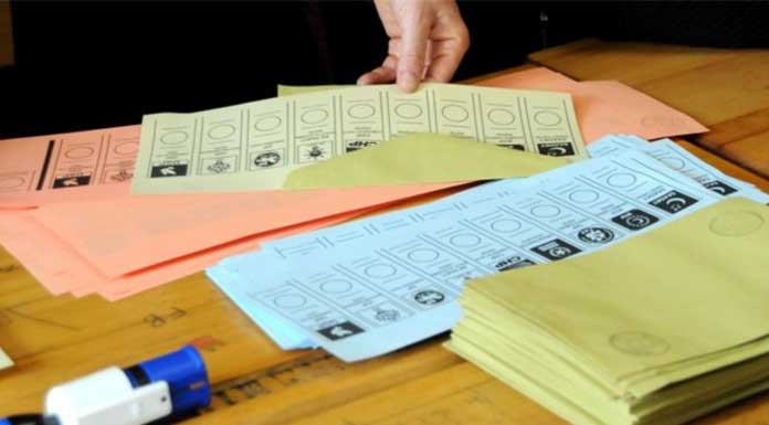 AK Parti ve CHP'den peş peşe oy sayımı açıklaması