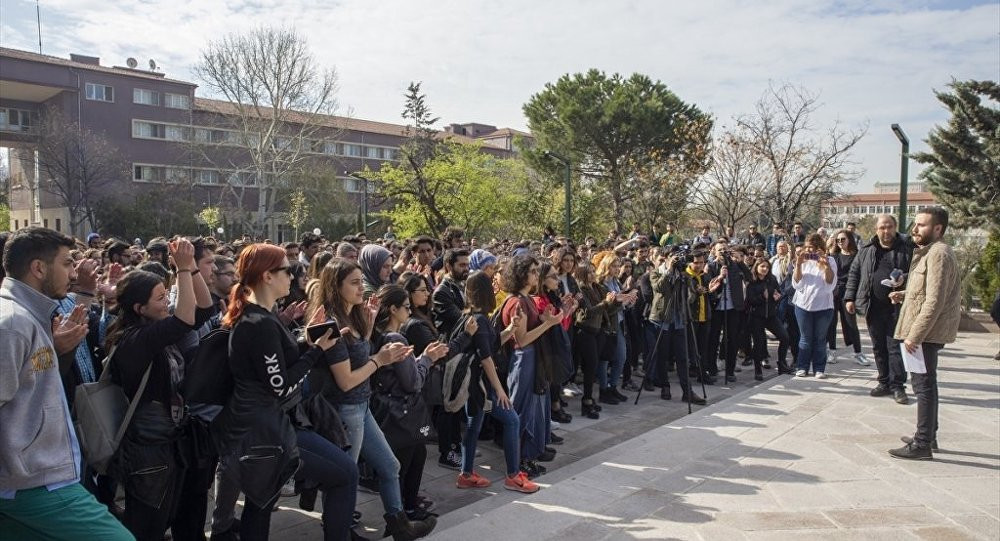 Ankara Üniversitesi öğrencilerinden cinsel istismar protestosu