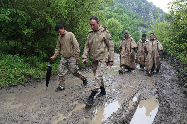 Kayıp Ecrin için seferber oldular - Resim : 1