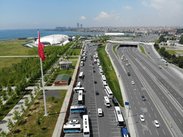 Köprü mağdurlarından konvoylu kutlama - Resim: 3