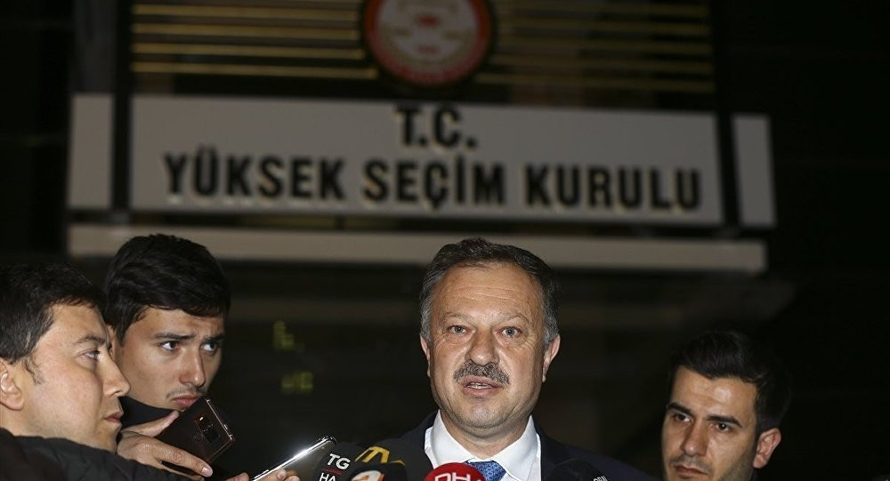 AK Partili eski vekil, AK Parti'nin kritik ismine: 'Halis muhlis FETÖ'cü'