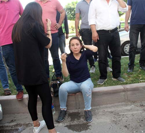 Test sürüşüne çıktığı lüks araçla kaza yaptı