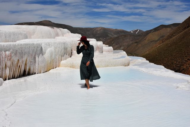Görenler Pamukkale sanıyor ama burası Van !