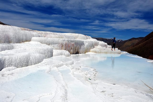 Görenler Pamukkale sanıyor ama burası Van !