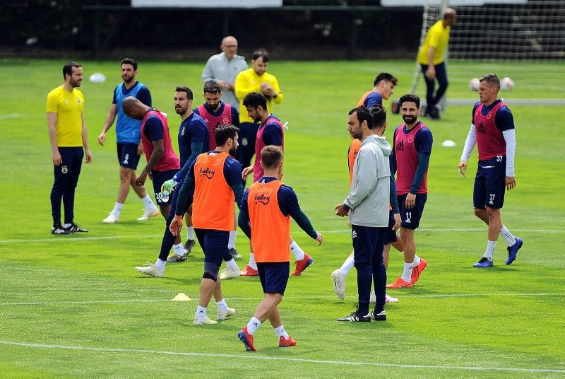 Fenerbahçe 4 transferle şampiyonluk kovalayacak