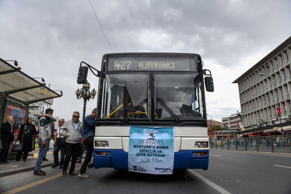 Ankara Büyükşehir Belediyesi'nden Nice Mutlu Yüzlere afişleri