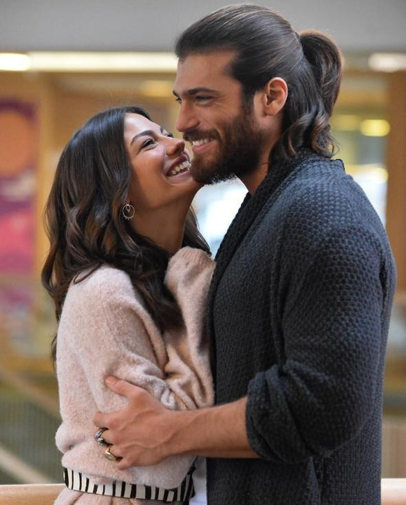 Demet Özdemir'den ayrılık iddiasına fotoğraflı yanıt