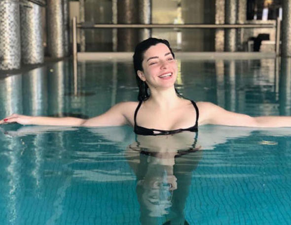Merve Boloğur'a ''müstehcen görüntülerini yayarım'' tehdidi