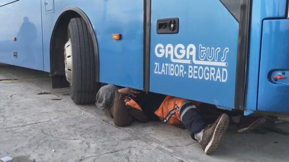İstanbul'da inanılmaz olay! Otobüsün altında yakalandı