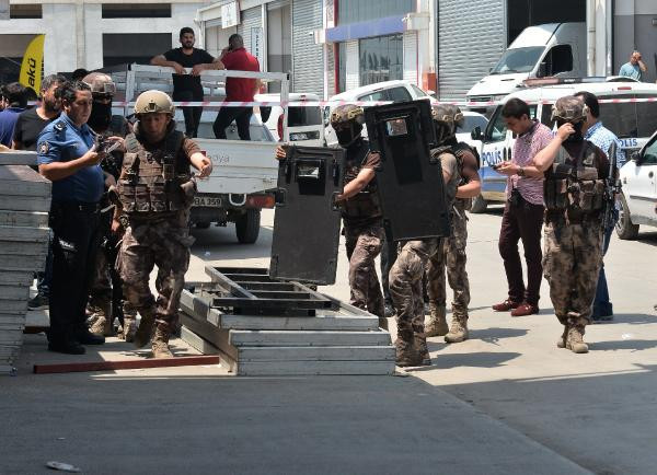 Bekçiyi rehin alan cezaevi firarisi, polis operasyon yapınca intihar etti