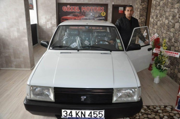 94 model aracını hangardan çıkardı! Teklif üstüne teklif alıyor