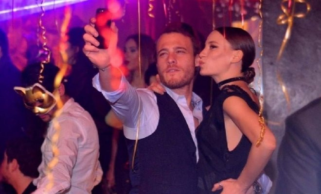 Kerem Bürsin Serenay Sarıkaya ile ayrılığının ardından ilk kez konu