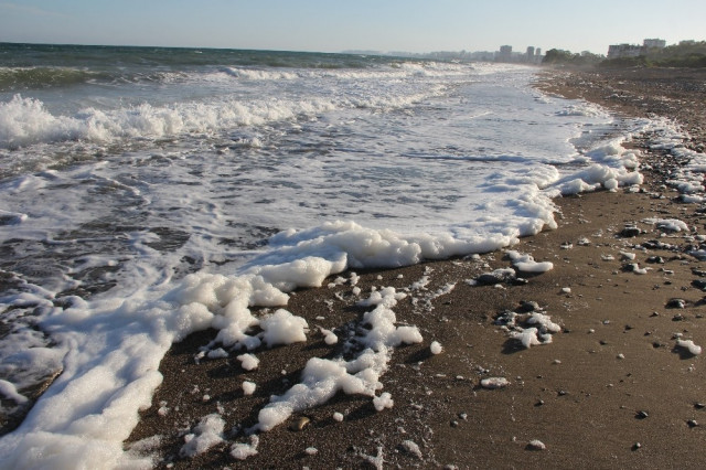 Mersin'de şaşırtan görüntü ! Deniz bu hale geldi