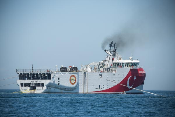 Oruç Reis, Marmara'yı karış karış inceliyor