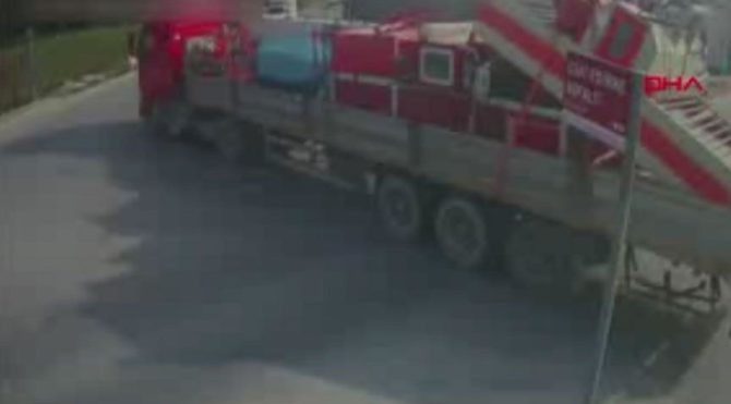 İstanbul'da kiralık vinç ve TIR’la milyonluk soygun