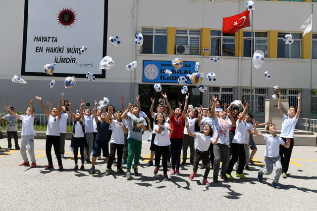 Ankara Büyükşehir Belediyesi'nden çocuklara bayram hediyesi
