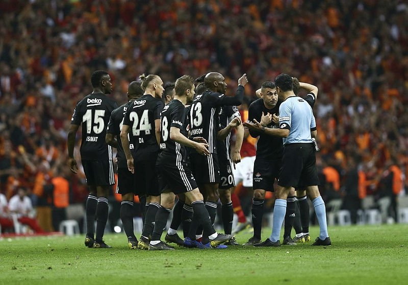Beşiktaş tarihi protestoya hazırlanıyor