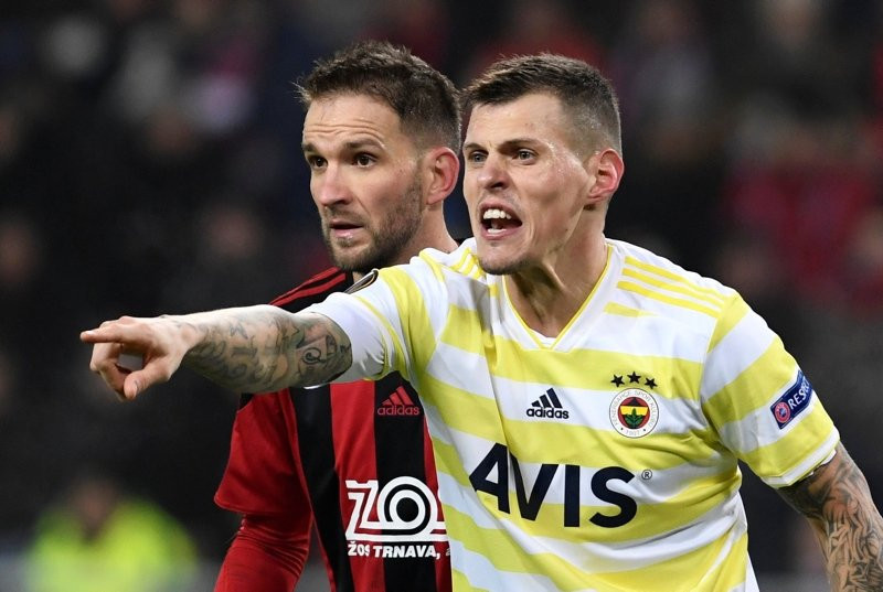Skrtel'in yerine 2 dünya yıldızı