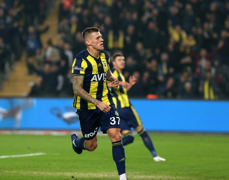 Skrtel'in yerine 2 dünya yıldızı