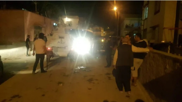 Suriyeliler mahalleyi savaş alanına çevirdi: 11 yaralı !
