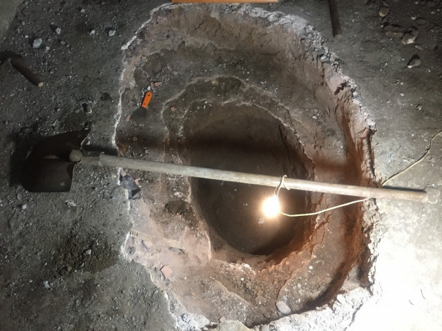 Babasının atölyesini kazarken buldu, şaşkına döndü !