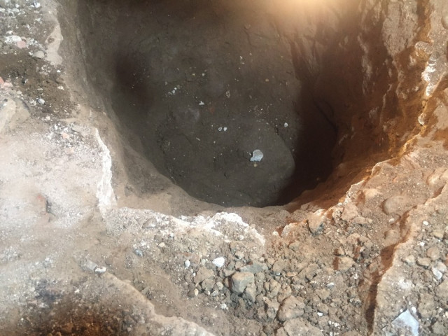 Babasının atölyesini kazarken buldu, şaşkına döndü !