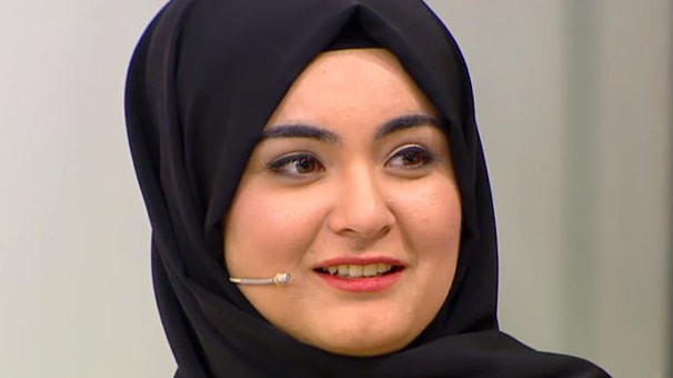 Başını açması olay olan Hanife'den çok konuşulacak video