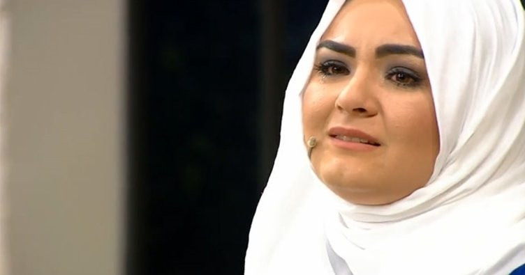  Başını açması olay olan Hanife'den çok konuşulacak video 