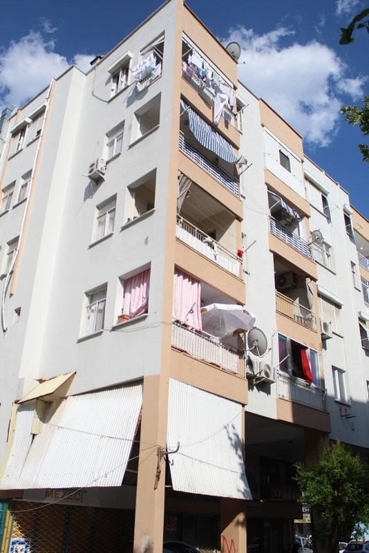 Antalya’da korkunç manzara! Yarı çıplak halde ölü bulundu