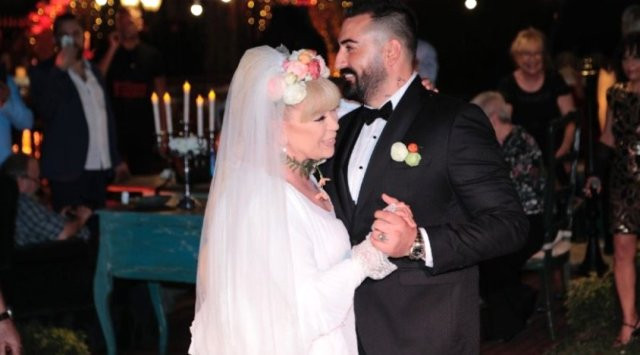 Zerrin Özer 27 yaş küçük sevgilisiyle evlendi