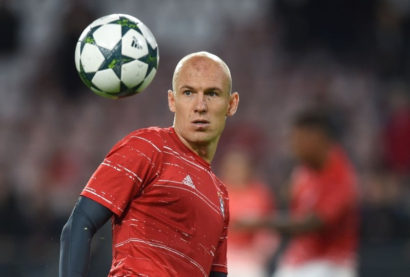 Hollanda basını Robben'i Türk devine yazdı