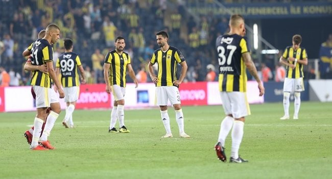 Fenerbahçe'de 8 isim yolcu