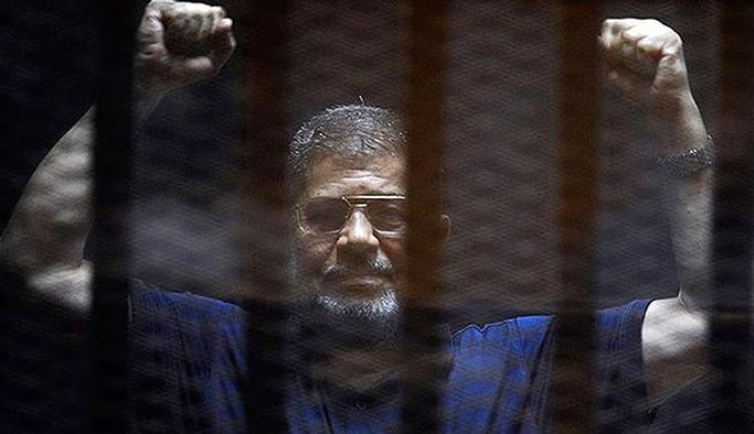 Mursi'nin cenazesinden fotoğraflar yayınlandı