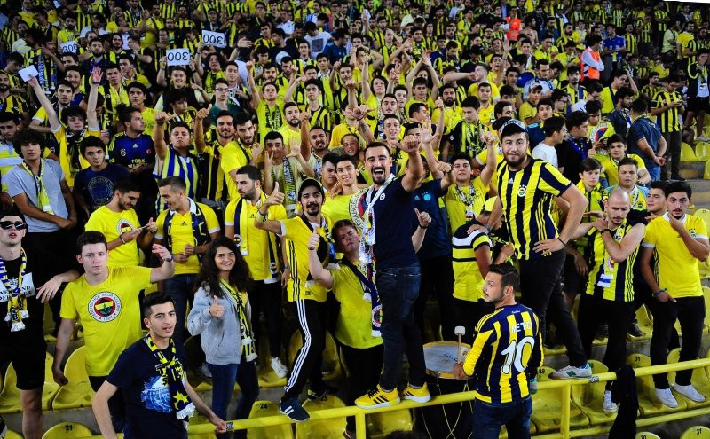 Fenerbahçe'de kombinelere yapılan zam tepki çekti