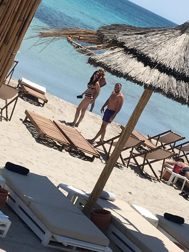 Plajda aşk başkadır!
