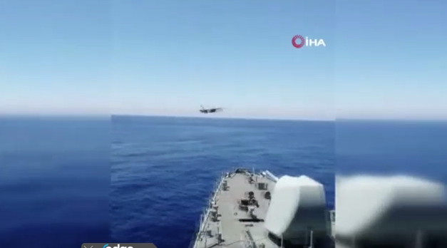 Türk F-16’sından, Fatih Sondaj Gemisini böyle selamladı