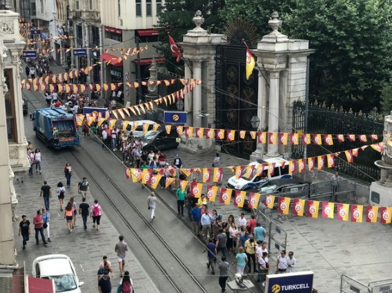 İstanbul'da şoke eden görüntü: 50 kişilik kontenjan için binlerce başvuru