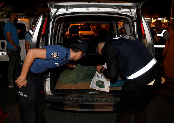 Ankara'da 300 polisli dev operasyon ! Gizli bölmede yakalandı - Resim: 3