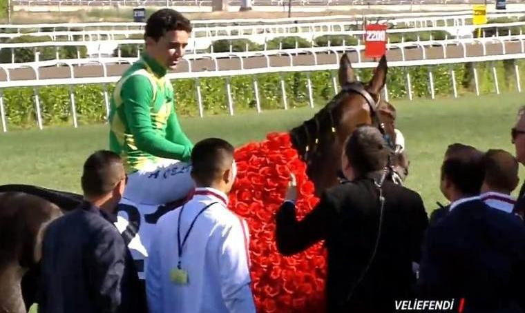 At yarışının ''derbisi'' Gazi Koşusu'nun kazananı belli oldu ! 